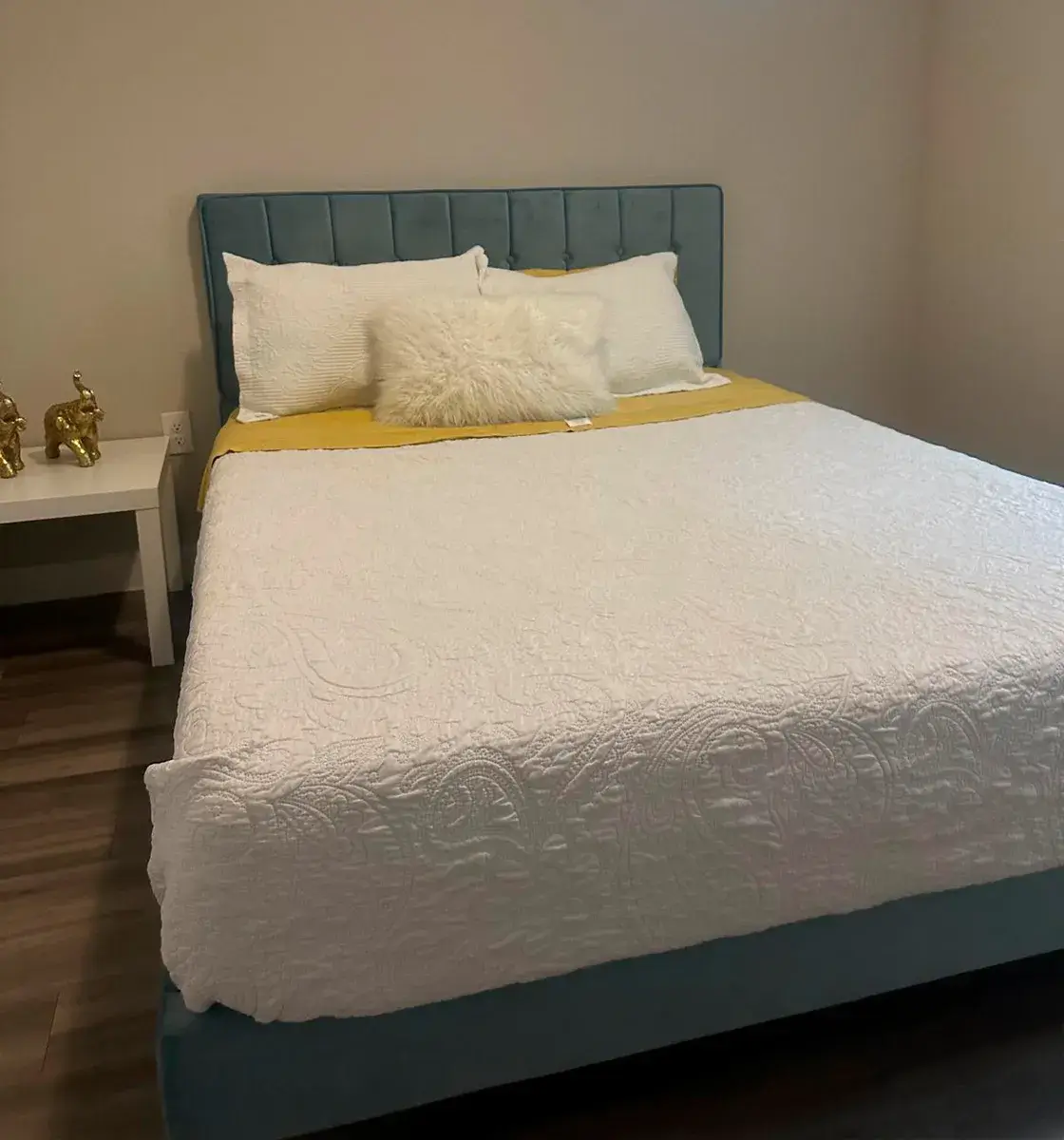 Clean and organized Airbnb bedroom after regular cleaning in McKinney TX by E&R Cleaning Services