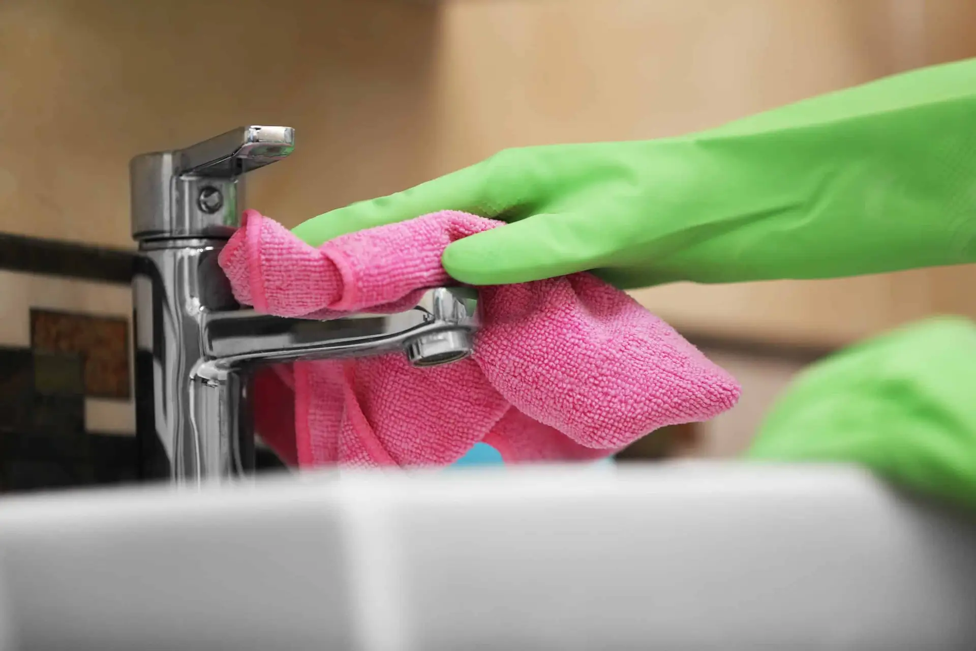 Bathroom cleaning service