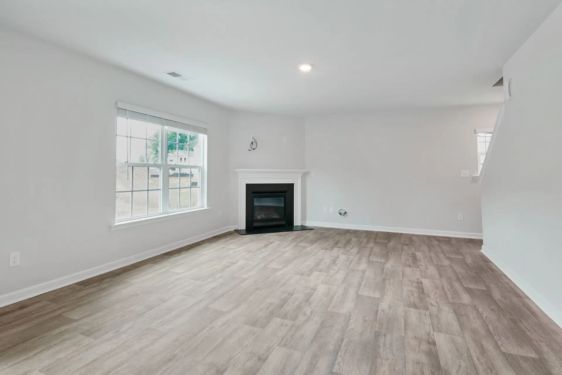 Empty rental living room professionally cleaned and ready for a new tenant in Denton Texas